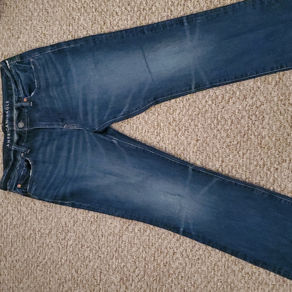American Eagle original boot cut men's jeans. Size 32w x 34l